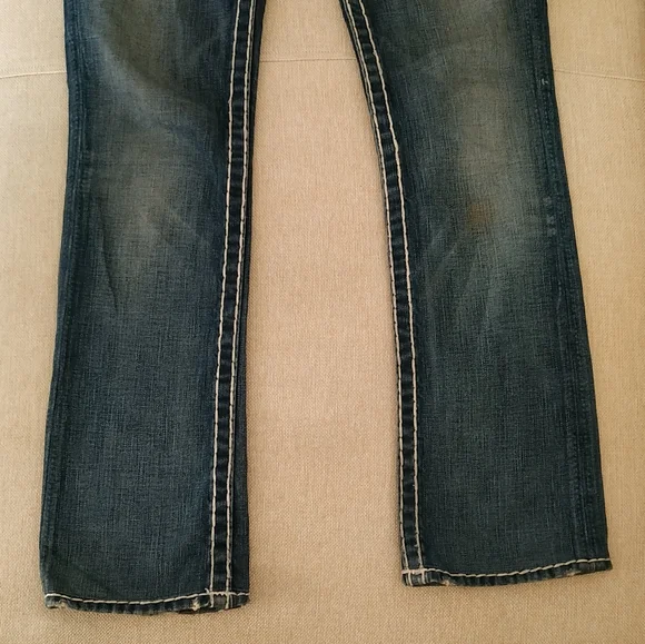 True Religion - Picture 15 of 15